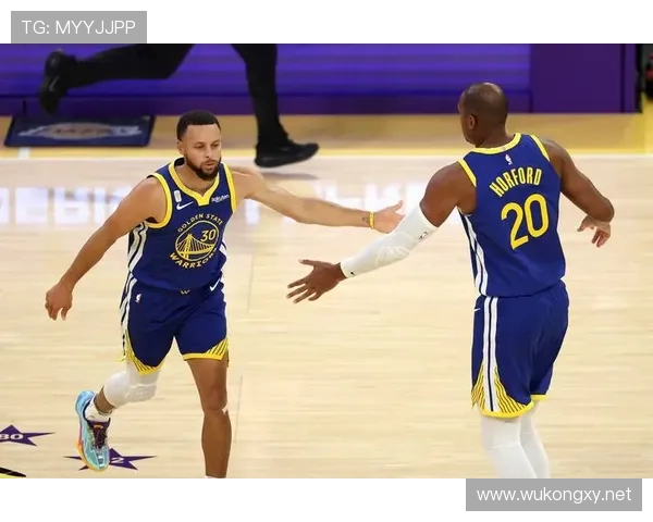 11月29日NBA常规赛勇士国王对决库里带队冲击季后赛关键战 11月29日NBA常规赛勇士国王对决库里带队冲击季后赛关键战