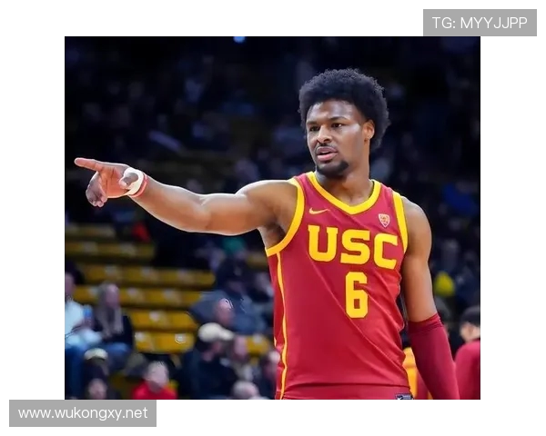 2003年NBA全明星赛东西部首发名单公布詹姆斯成历史最年轻全明星